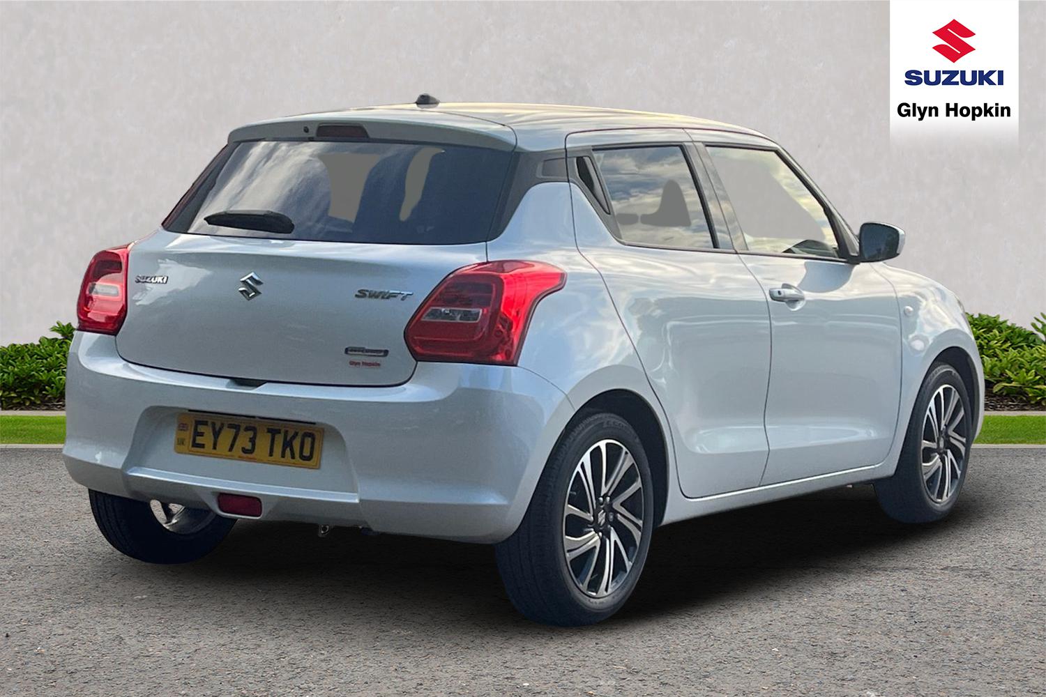 Used Suzuki Swift 2023 for sale - 75874093: Photo 3