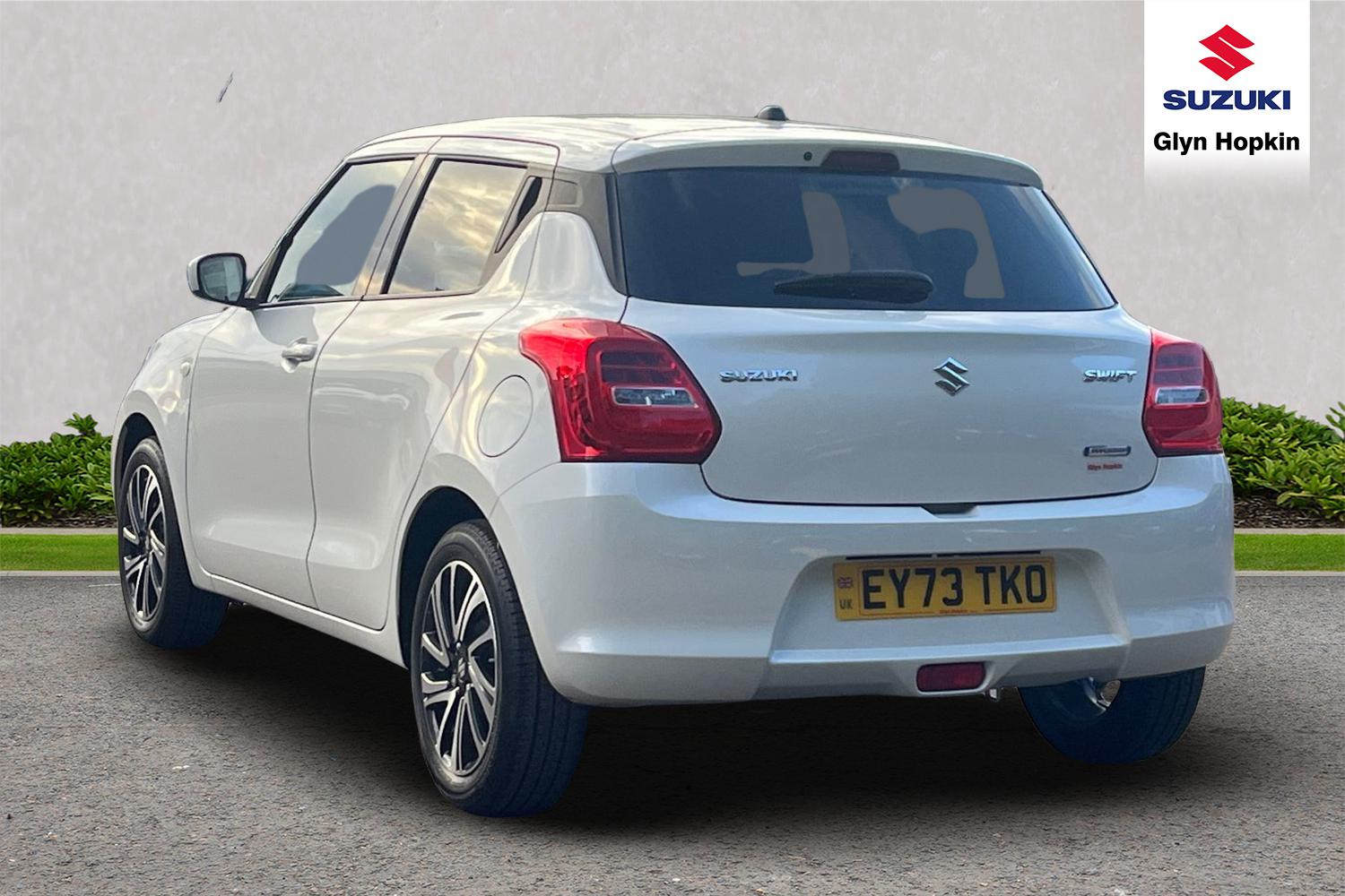 Used Suzuki Swift 2023 for sale - 75874093: Photo 5