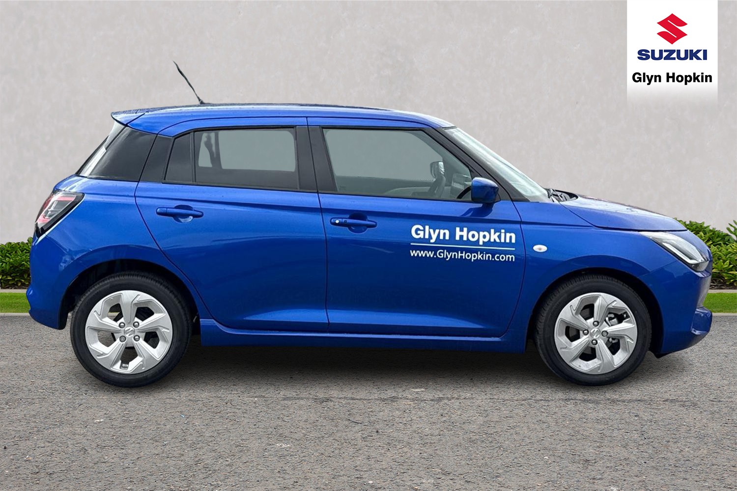 Used Suzuki Swift 2025 for sale - 76773405: Photo 2