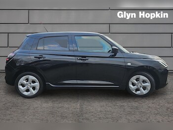 Used Suzuki Swift 2025 for sale - 77167304: Photo