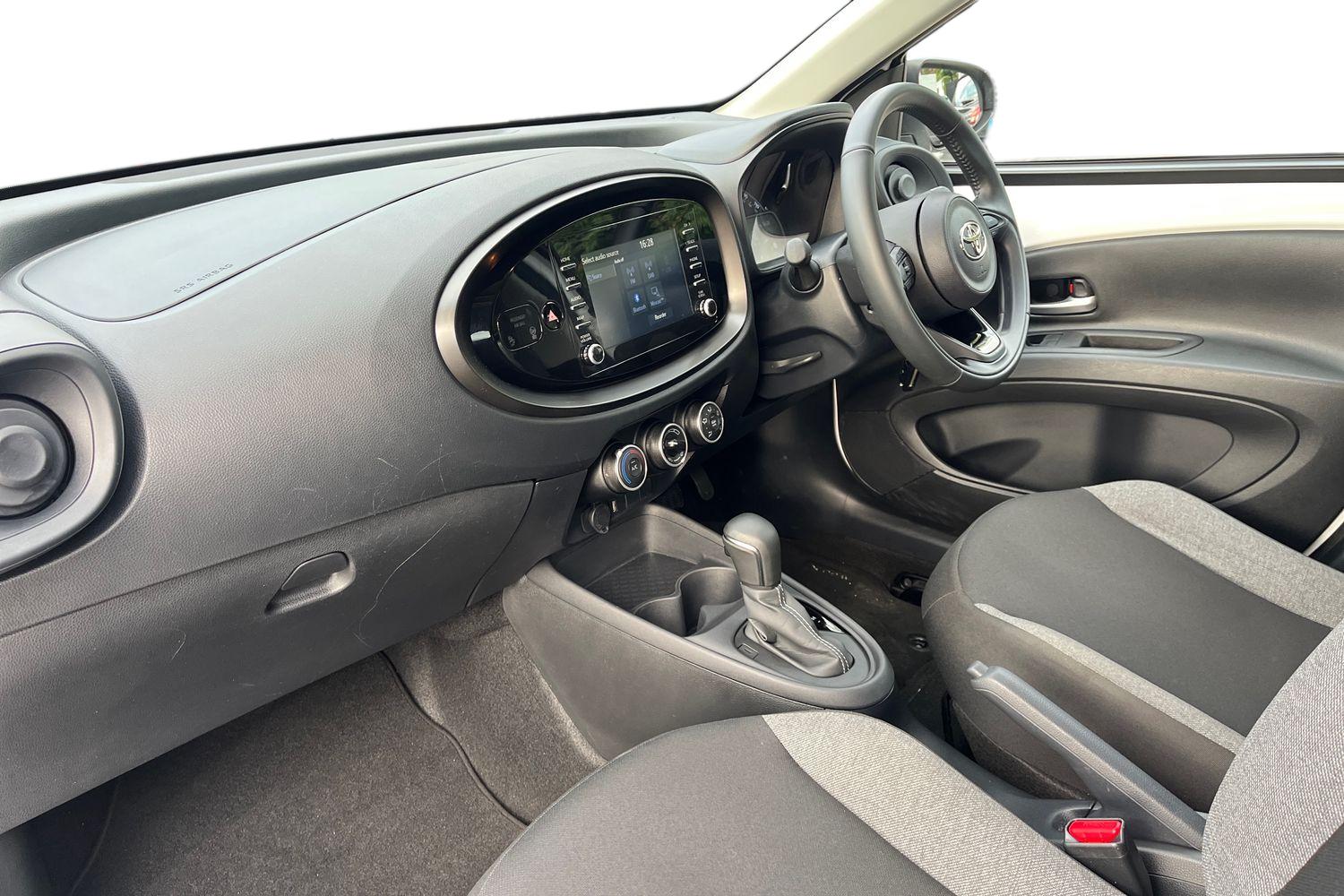 Used Toyota Aygo X 2022 for sale - 75916937: Photo 13