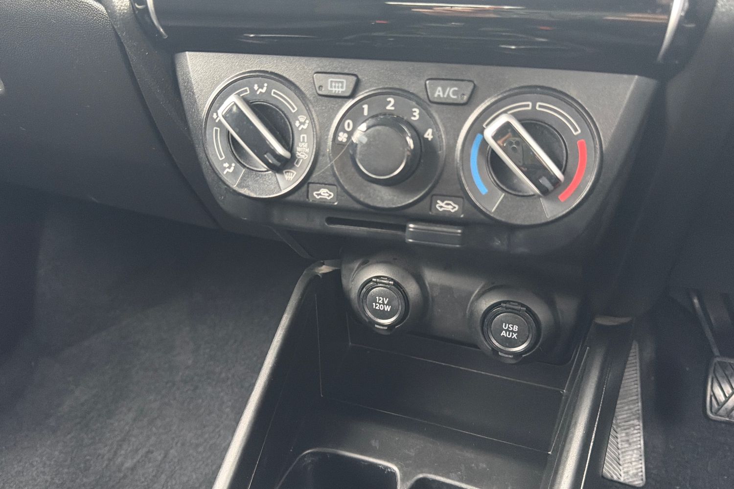 Used Suzuki Swift 2022 for sale - 76773272: Photo 15