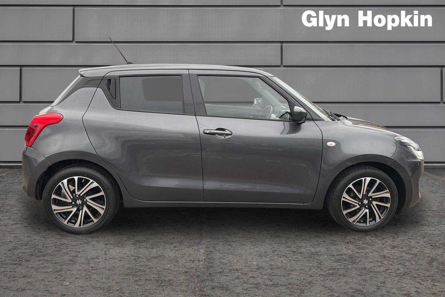 Used Suzuki Swift 2022 for sale - 76773272: Photo 2