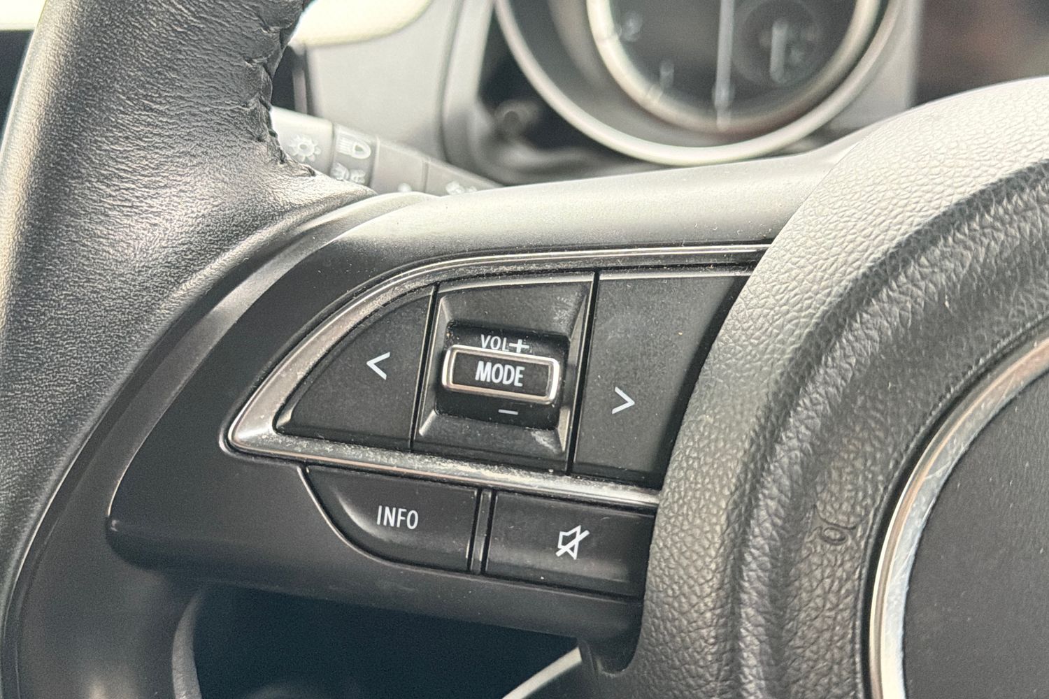 Used Suzuki Swift 2022 for sale - 76773272: Photo 21