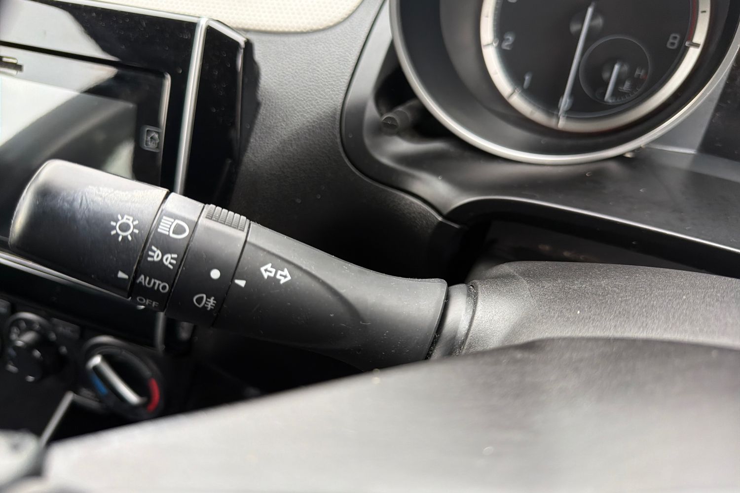 Used Suzuki Swift 2022 for sale - 76773272: Photo 36