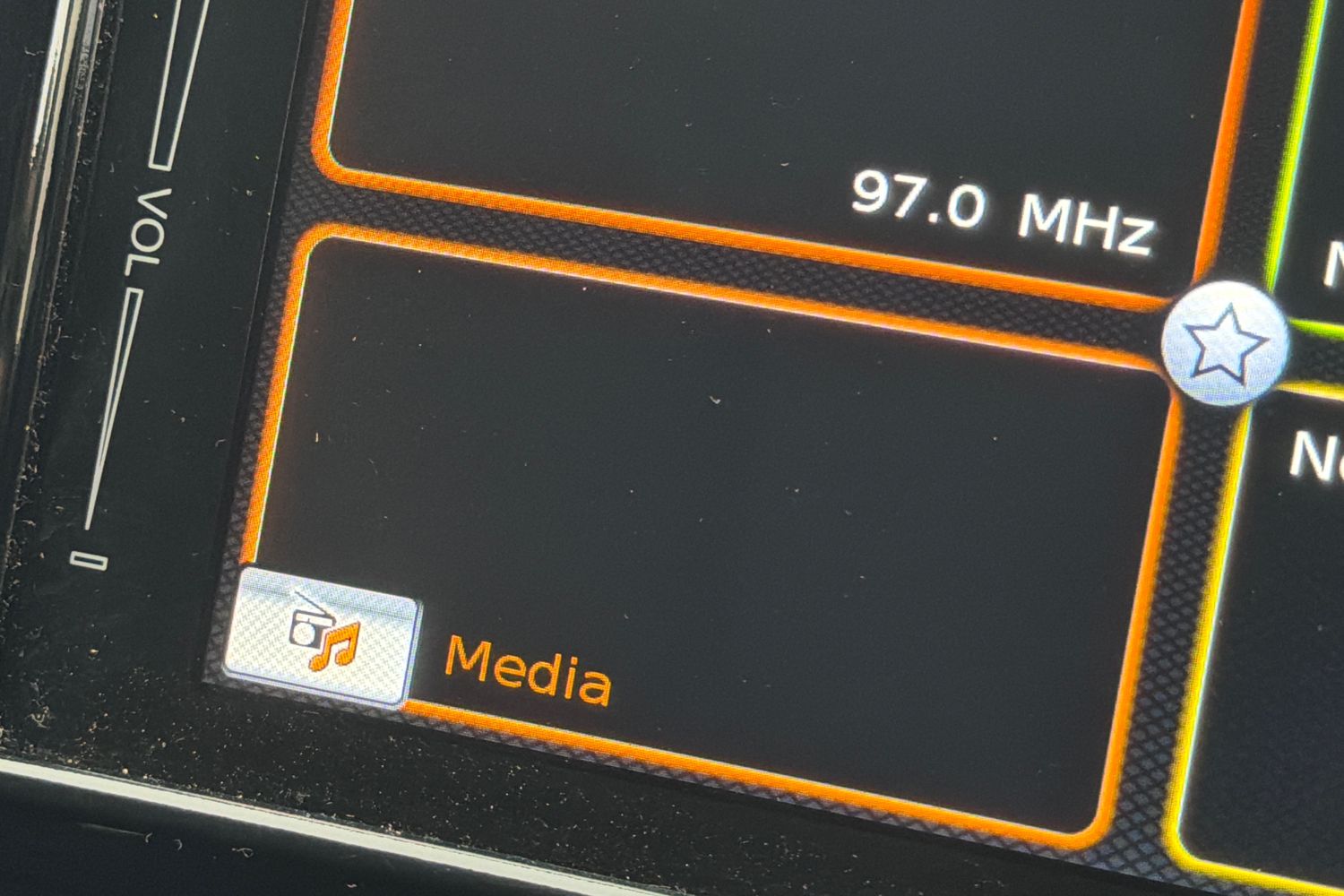 Used Suzuki Swift 2022 for sale - 76773272: Photo 42