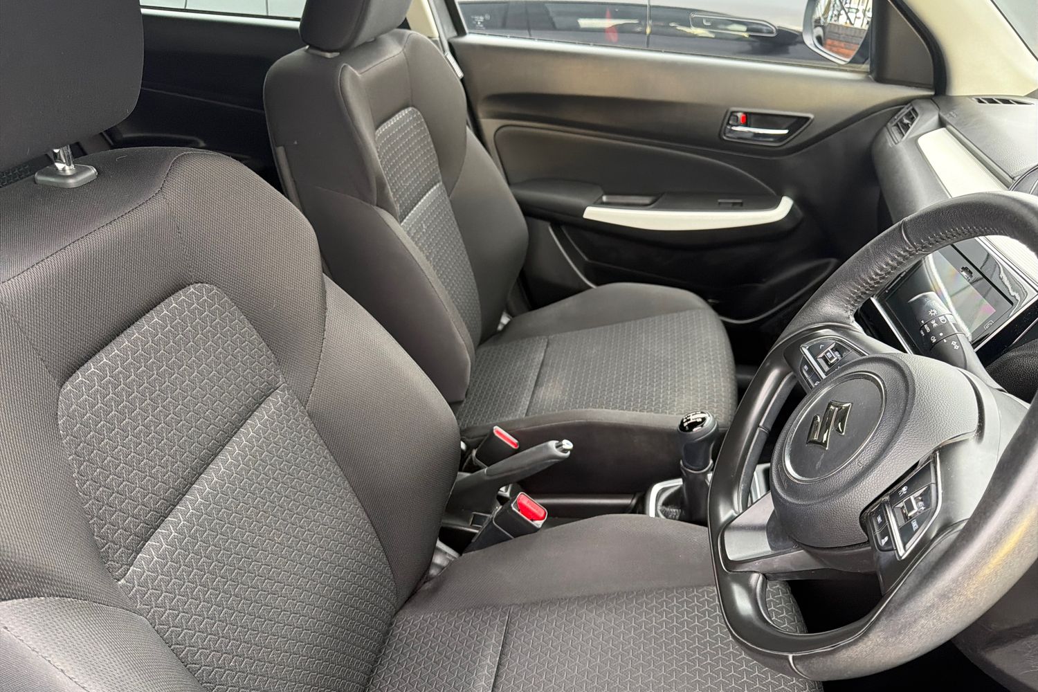 Used Suzuki Swift 2022 for sale - 76773272: Photo 44