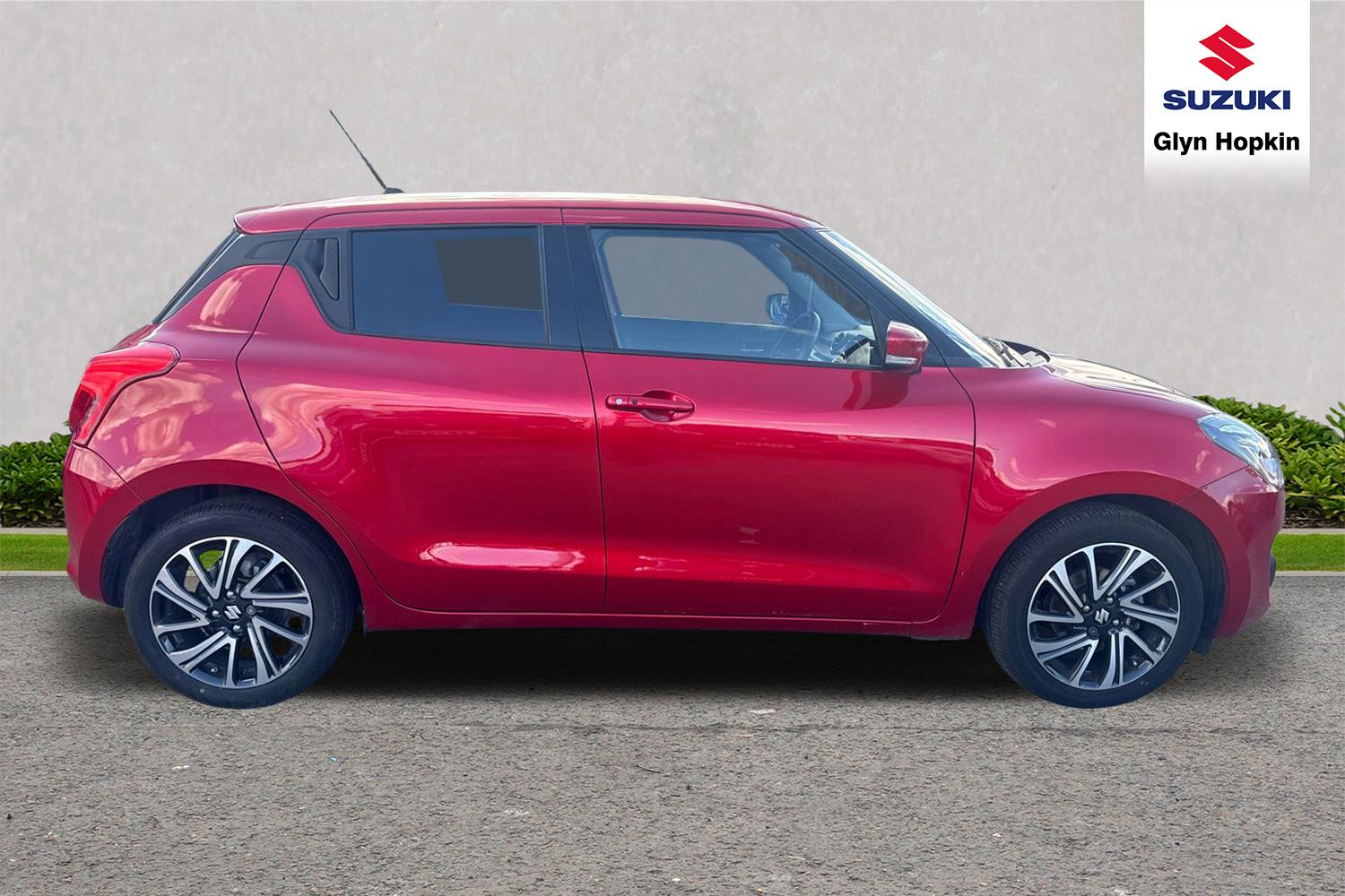 Used Suzuki Swift 2023 for sale - 76154851: Photo 2