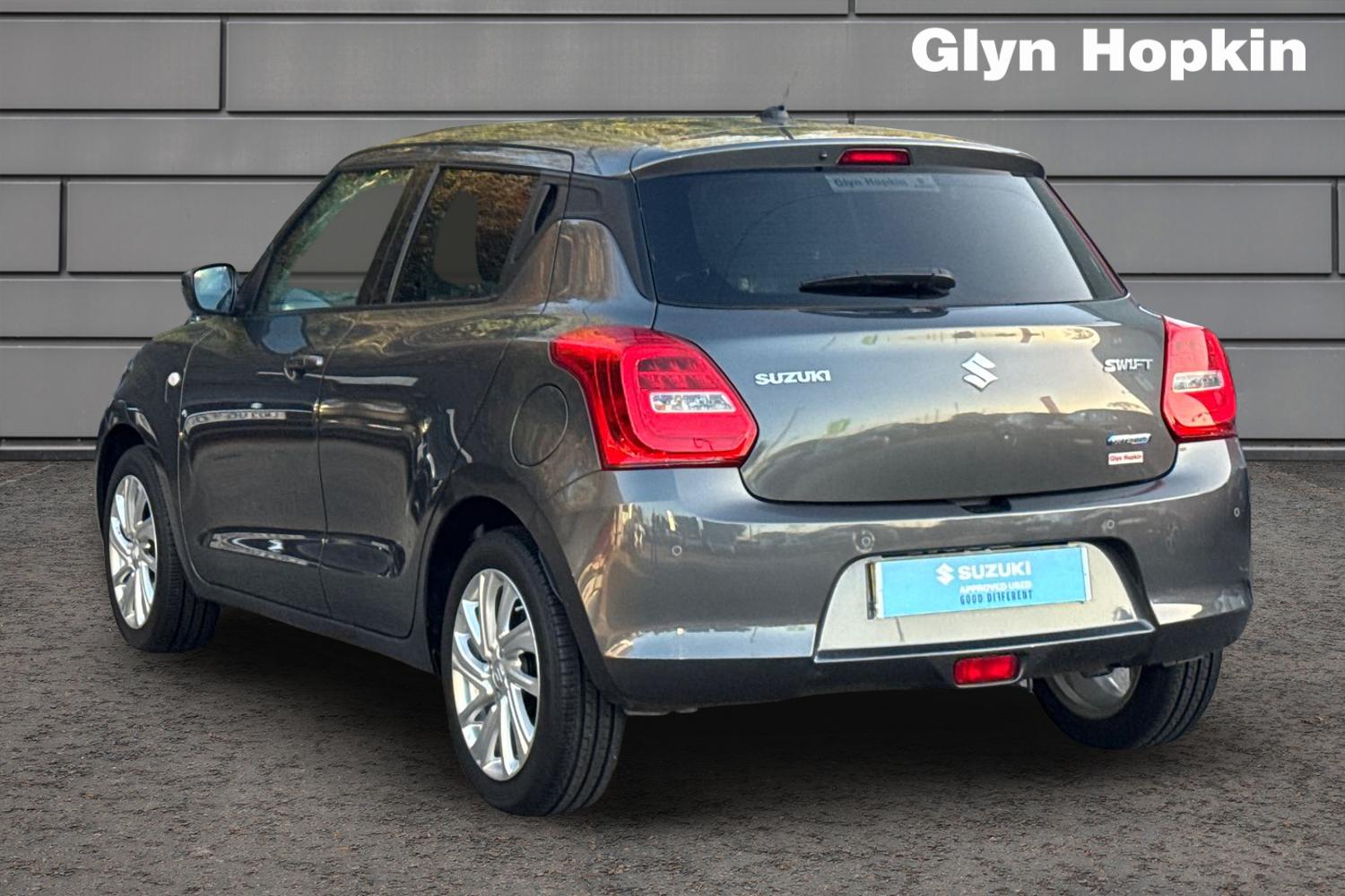 Used Suzuki Swift 2023 for sale - 76265482: Photo 5