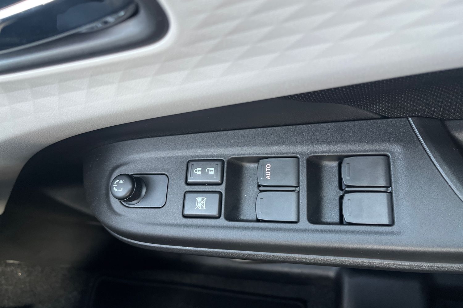 Used Suzuki Swift 2025 for sale - 77116112: Photo 16