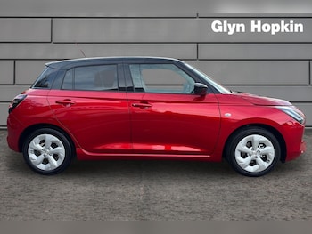 Used Suzuki Swift 2025 for sale - 77116112: Photo