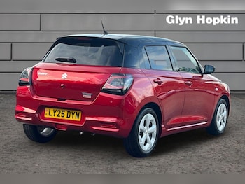 Used Suzuki Swift 2025 for sale - 77116112: Photo
