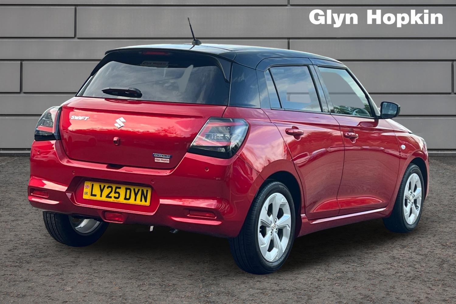 Used Suzuki Swift 2025 for sale - 75886741: Photo 3