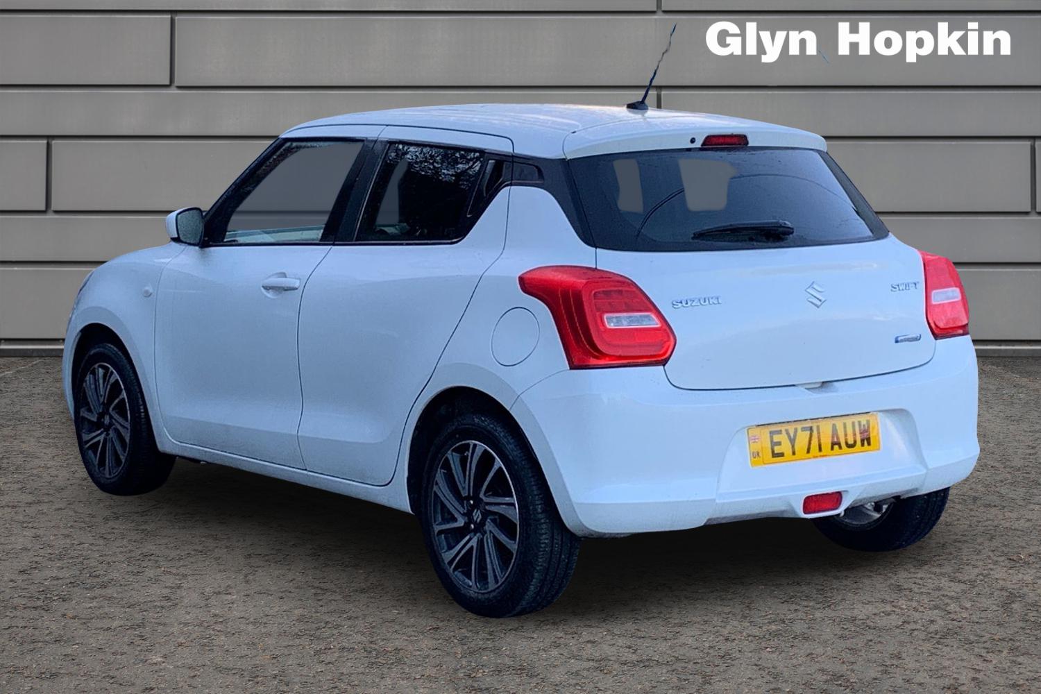 Used Suzuki Swift 2021 for sale - 77205577: Photo 5