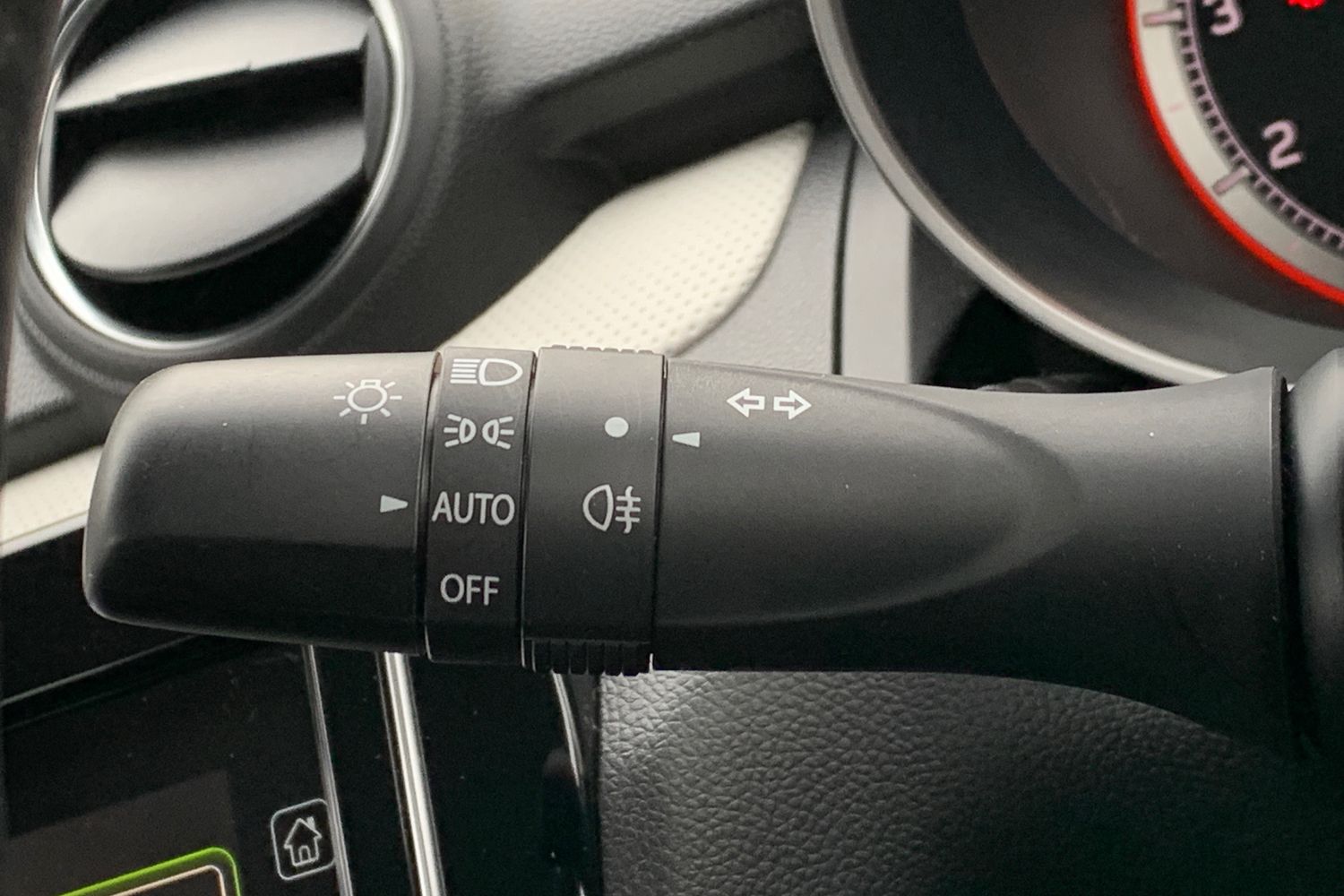 Used Suzuki Swift 2021 for sale - 76161416: Photo 28