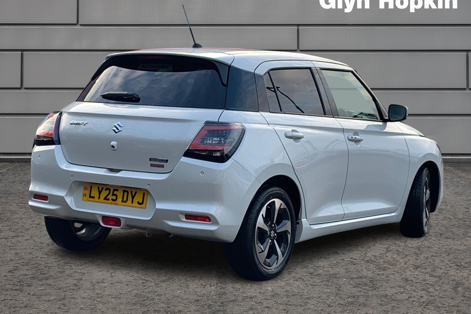 Used Suzuki Swift 2025 for sale - 77133961: Photo 3