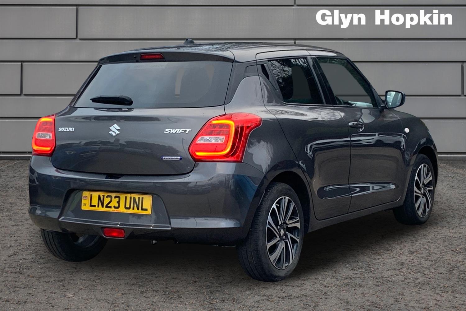 Used Suzuki Swift 2023 for sale - 76894762: Photo 3