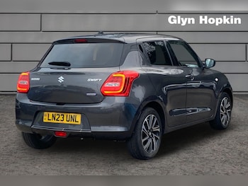 Used Suzuki Swift 2023 for sale - 76894762: Photo