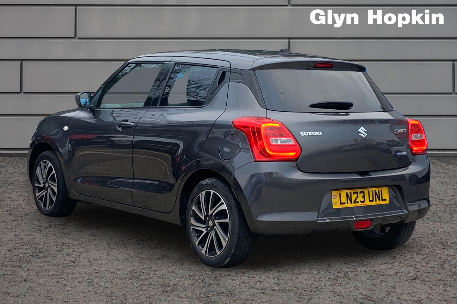 Used Suzuki Swift 2023 for sale - 76894762: Photo 5