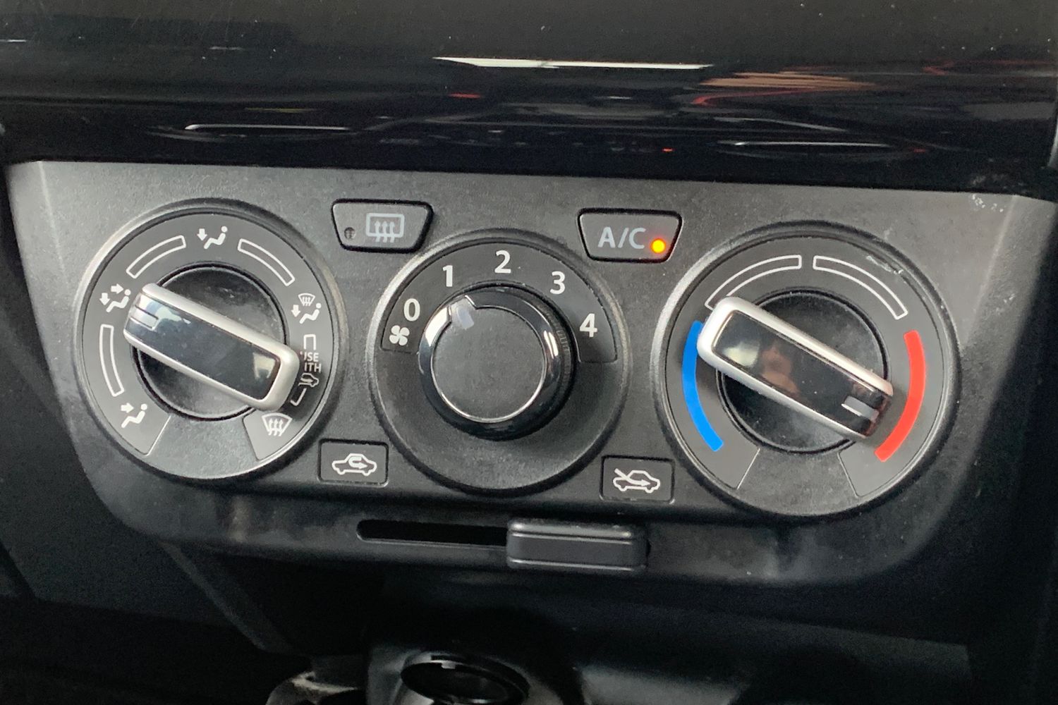 Used Suzuki Swift 2023 for sale - 76161239: Photo 15