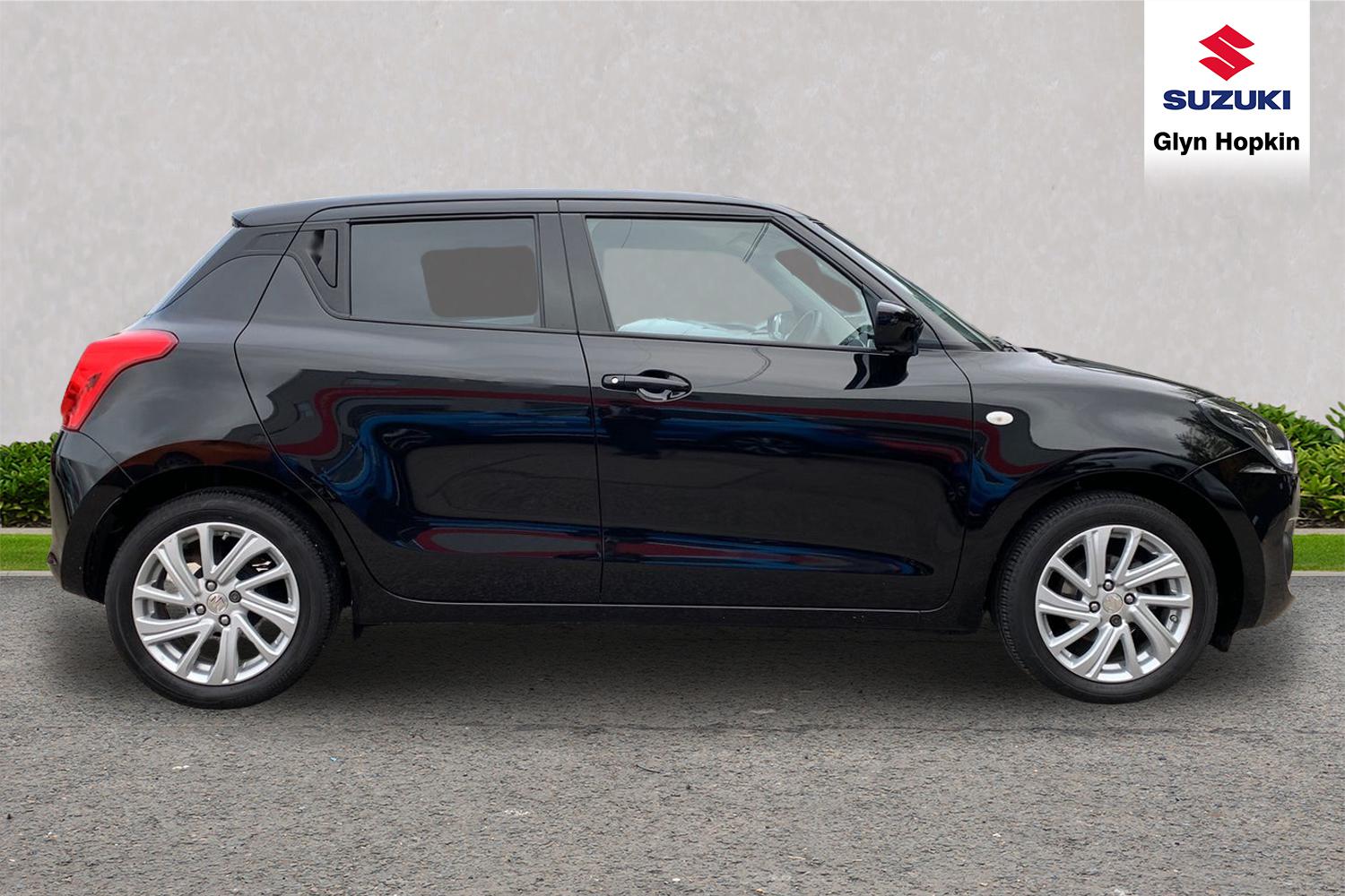 Used Suzuki Swift 2023 for sale - 76161239: Photo 2