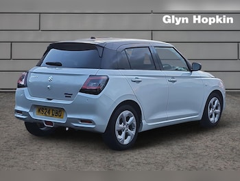 Used Suzuki Swift 2024 for sale - 77133859: Photo