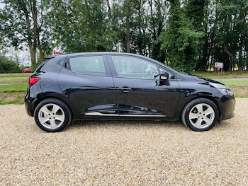 Used Renault Clio 2016 for sale - 75376654: Photo