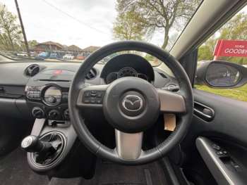 Used Mazda Mazda2 2011 for sale - 74512305: Photo