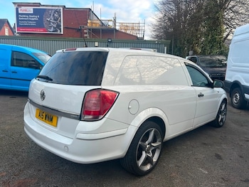 Used Vauxhall Astra Van 2010 for sale - 77162077: Photo