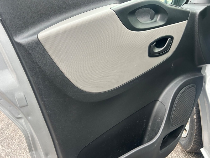 Used Renault Trafic 2018 for sale - 76497050: Photo 9