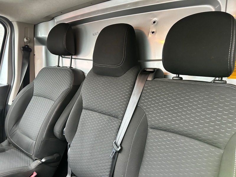 Used Vauxhall Vivaro 2016 for sale - 77452690: Photo 17