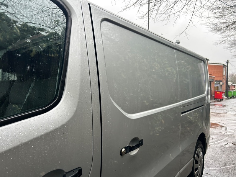 Used Vauxhall Vivaro 2016 for sale - 77452690: Photo 8