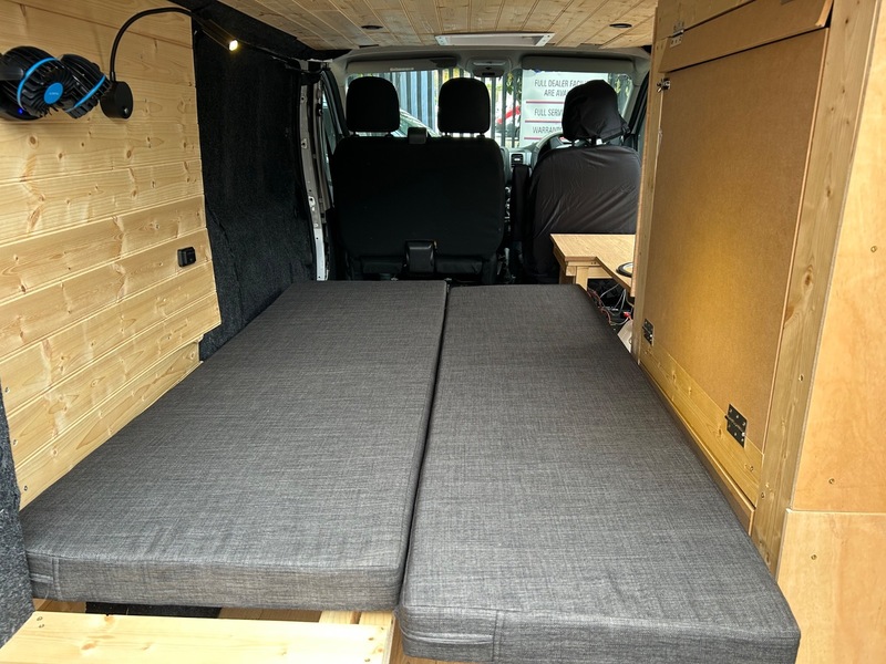 Used Vauxhall Vivaro 2014 for sale - 76267534: Photo 2