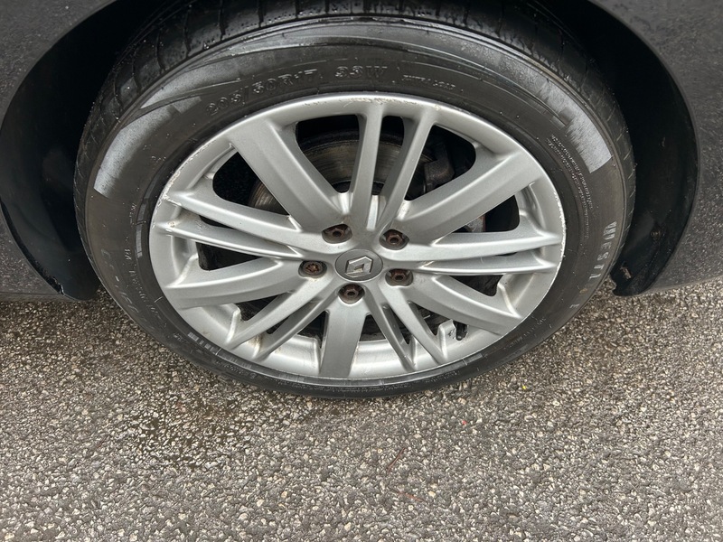 Used Renault Megane 2012 for sale - 77609619: Photo 2