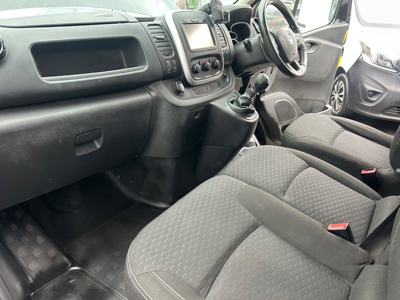 Used Vauxhall Vivaro 2015 for sale - 76470750: Photo 13