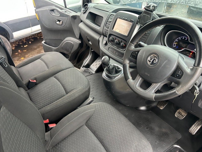 Used Vauxhall Vivaro 2015 for sale - 76470750: Photo 15