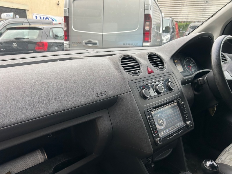 Used Volkswagen Caddy Maxi 2011 for sale - 76280563: Photo 13