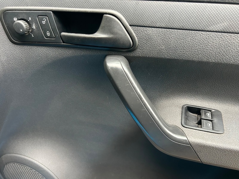 Used Volkswagen Caddy Maxi 2011 for sale - 76280563: Photo 17