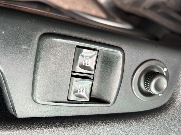 Used Vauxhall Vivaro 2015 for sale - 76224172: Photo 23