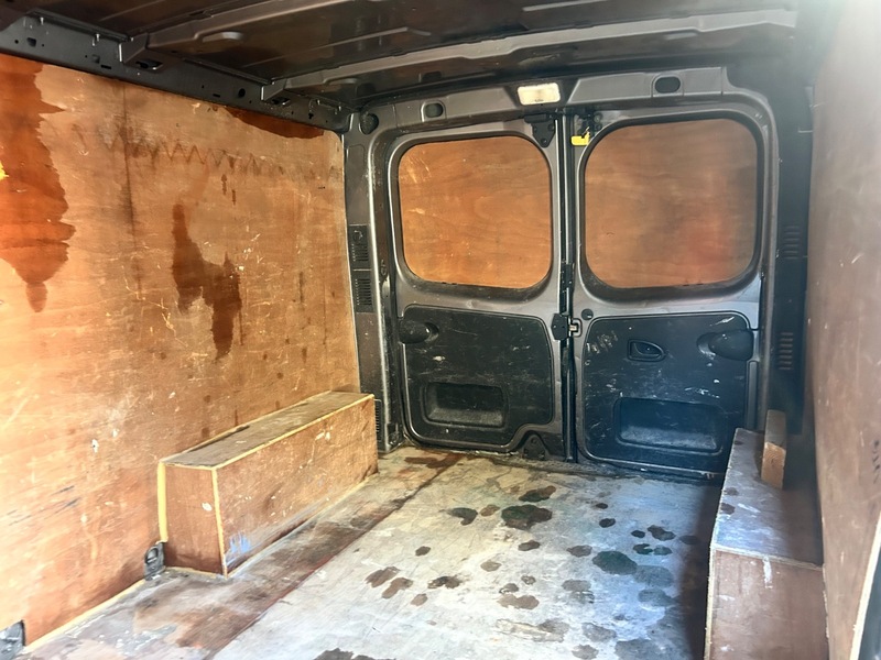 Used Vauxhall Vivaro 2015 for sale - 77535660: Photo 16