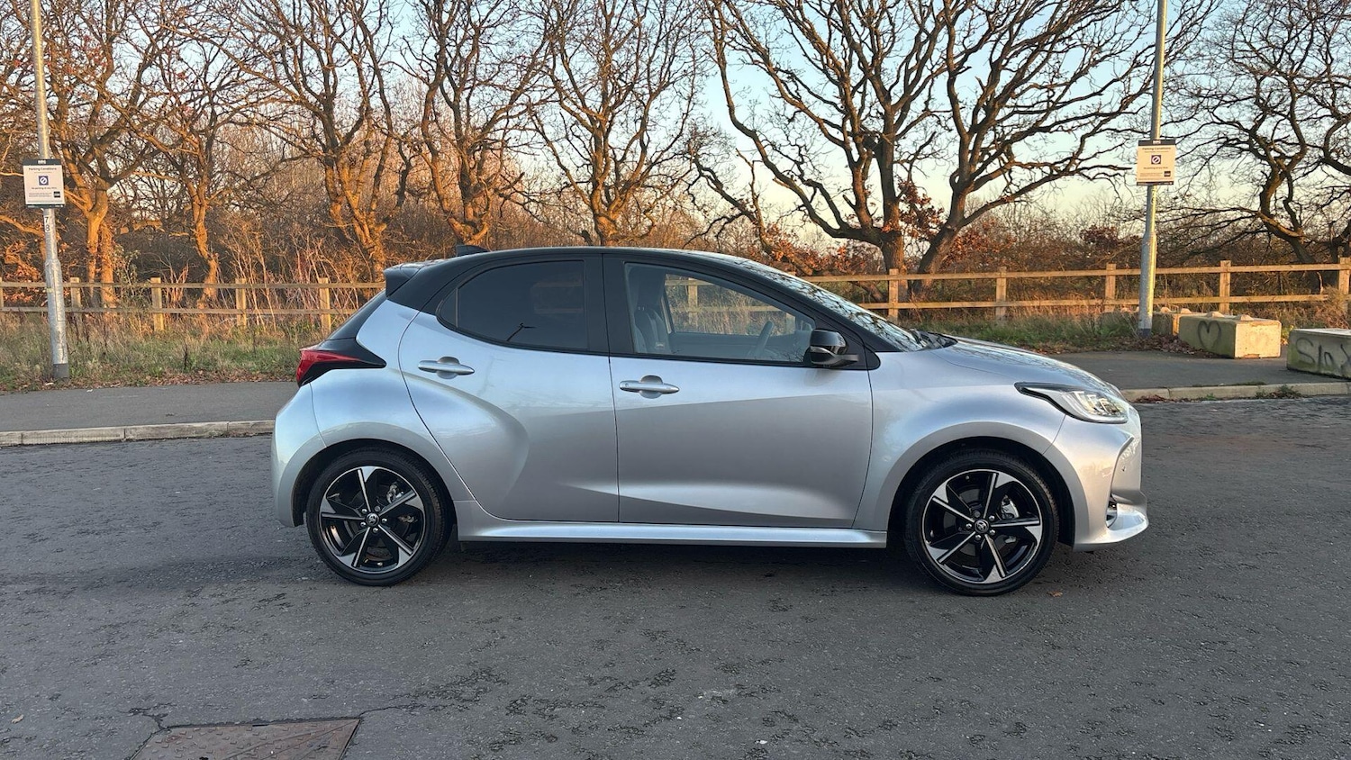 Used Toyota Yaris 2024 for sale - 77073908: Photo 18