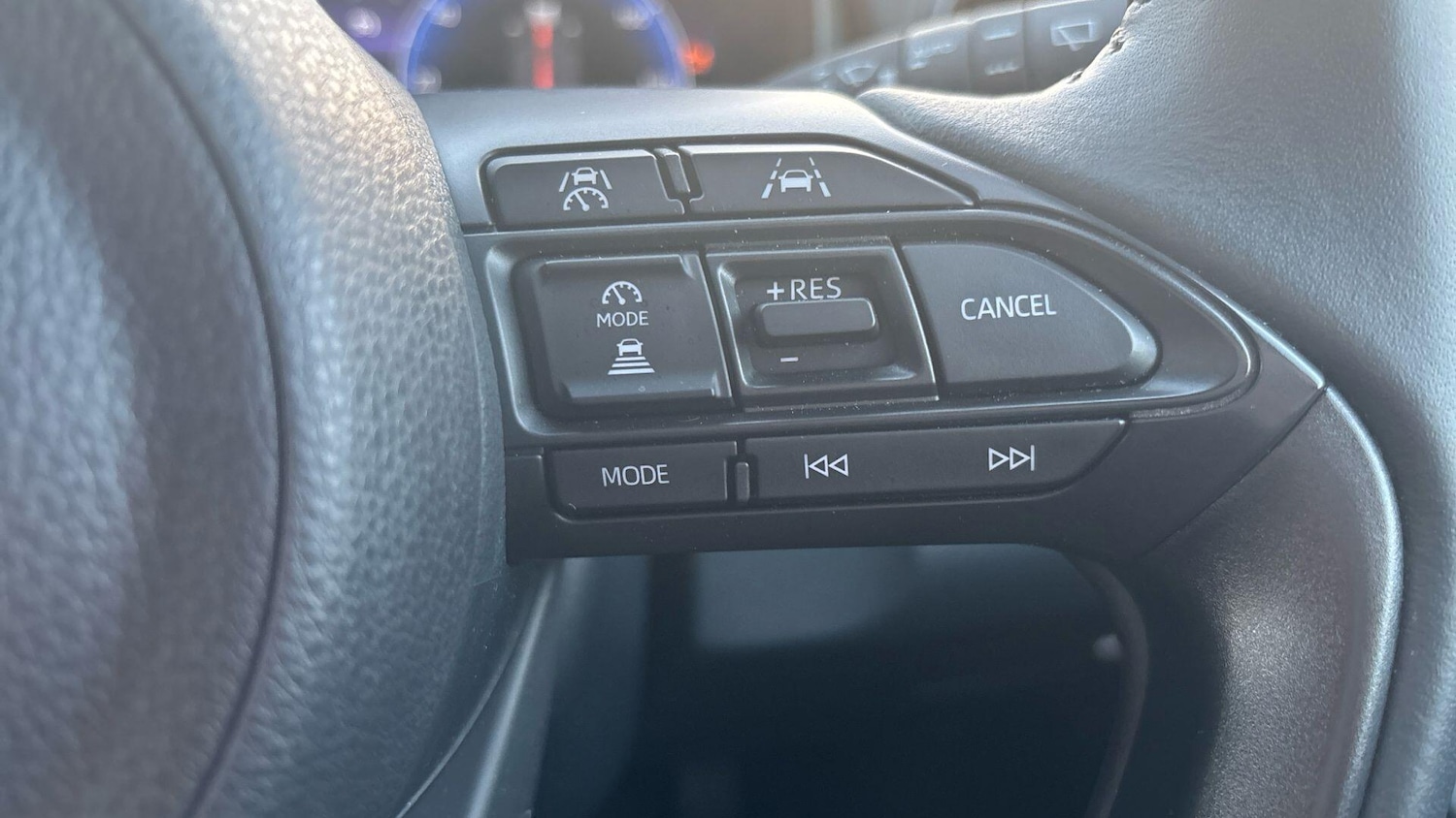 Used Toyota Yaris 2024 for sale - 77073908: Photo 26