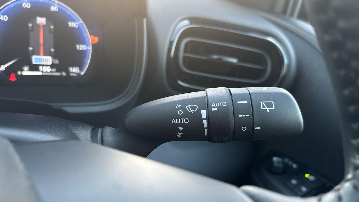 Used Toyota Yaris 2024 for sale - 77073908: Photo 28