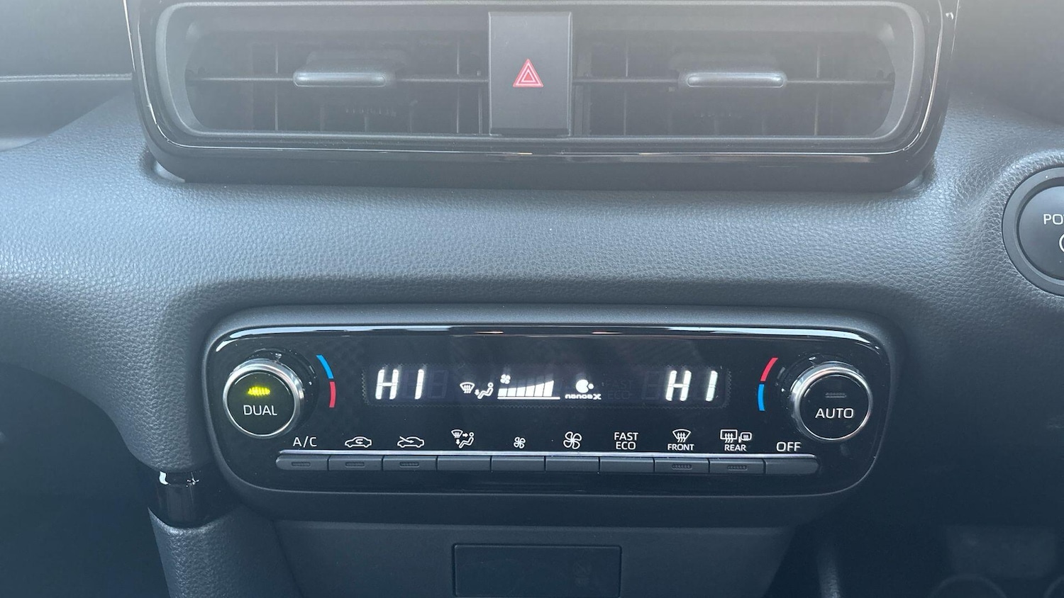 Used Toyota Yaris 2024 for sale - 77073908: Photo 31