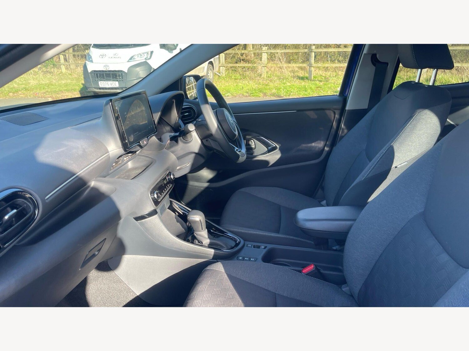 Used Toyota Yaris 2024 for sale - 77939570: Photo 12