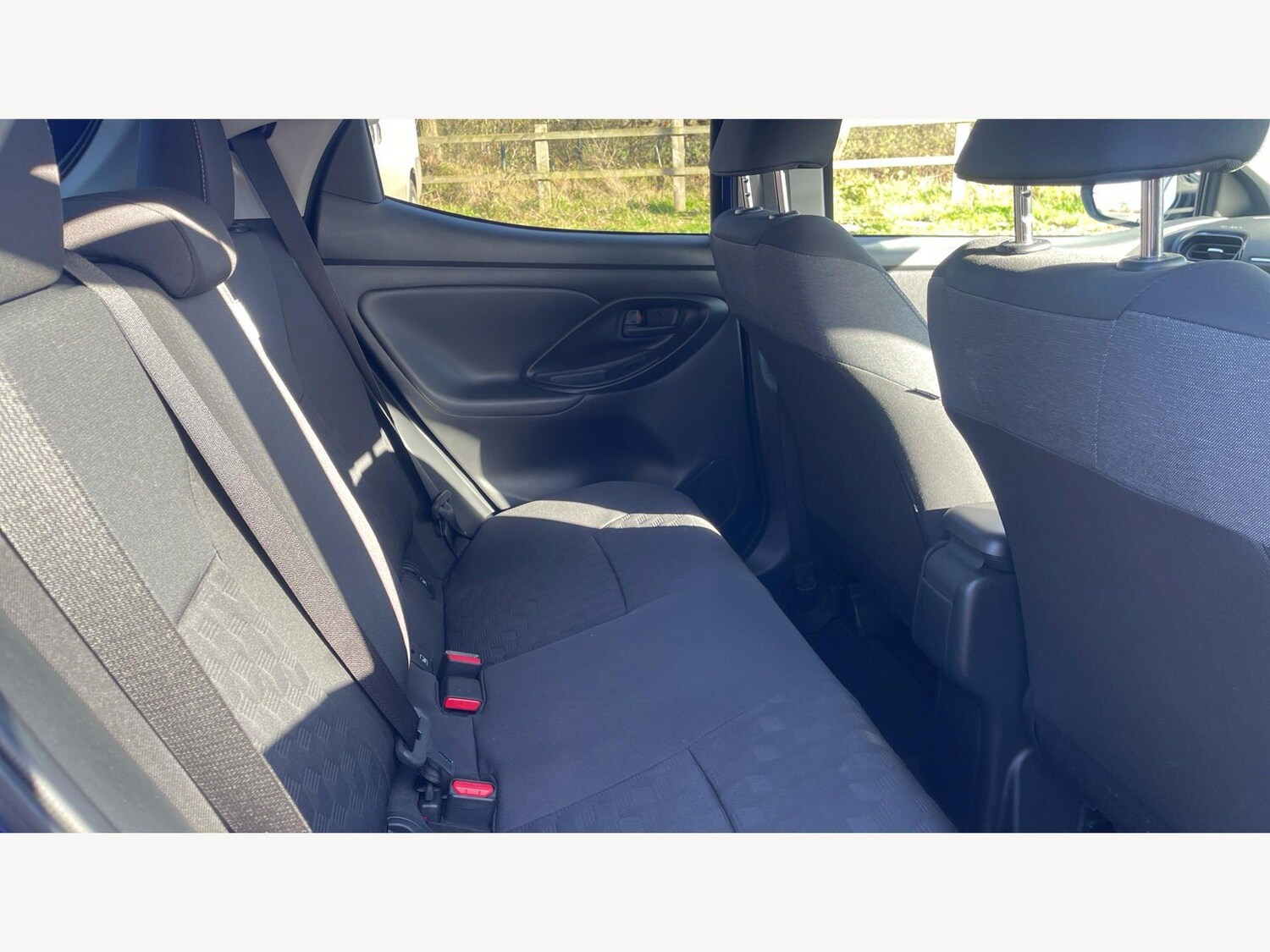 Used Toyota Yaris 2024 for sale - 77939570: Photo 14