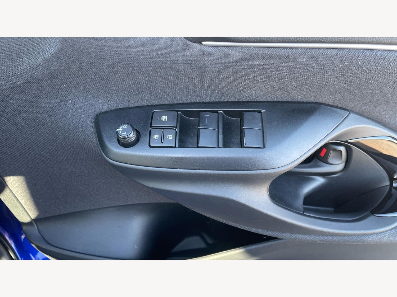 Used Toyota Yaris 2024 for sale - 77939570: Photo 28