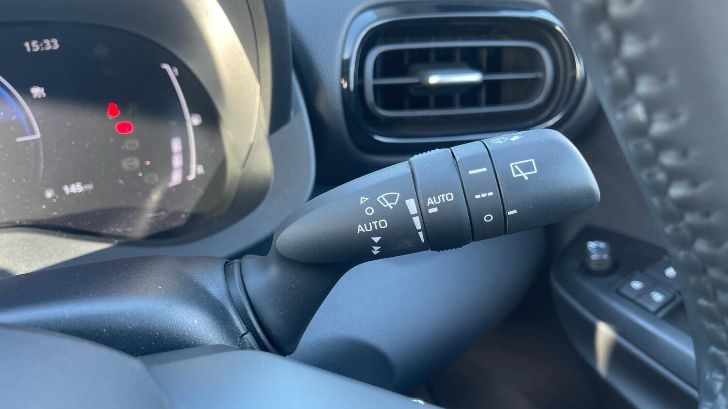 Used Toyota Yaris 2024 for sale - 77939570: Photo 33