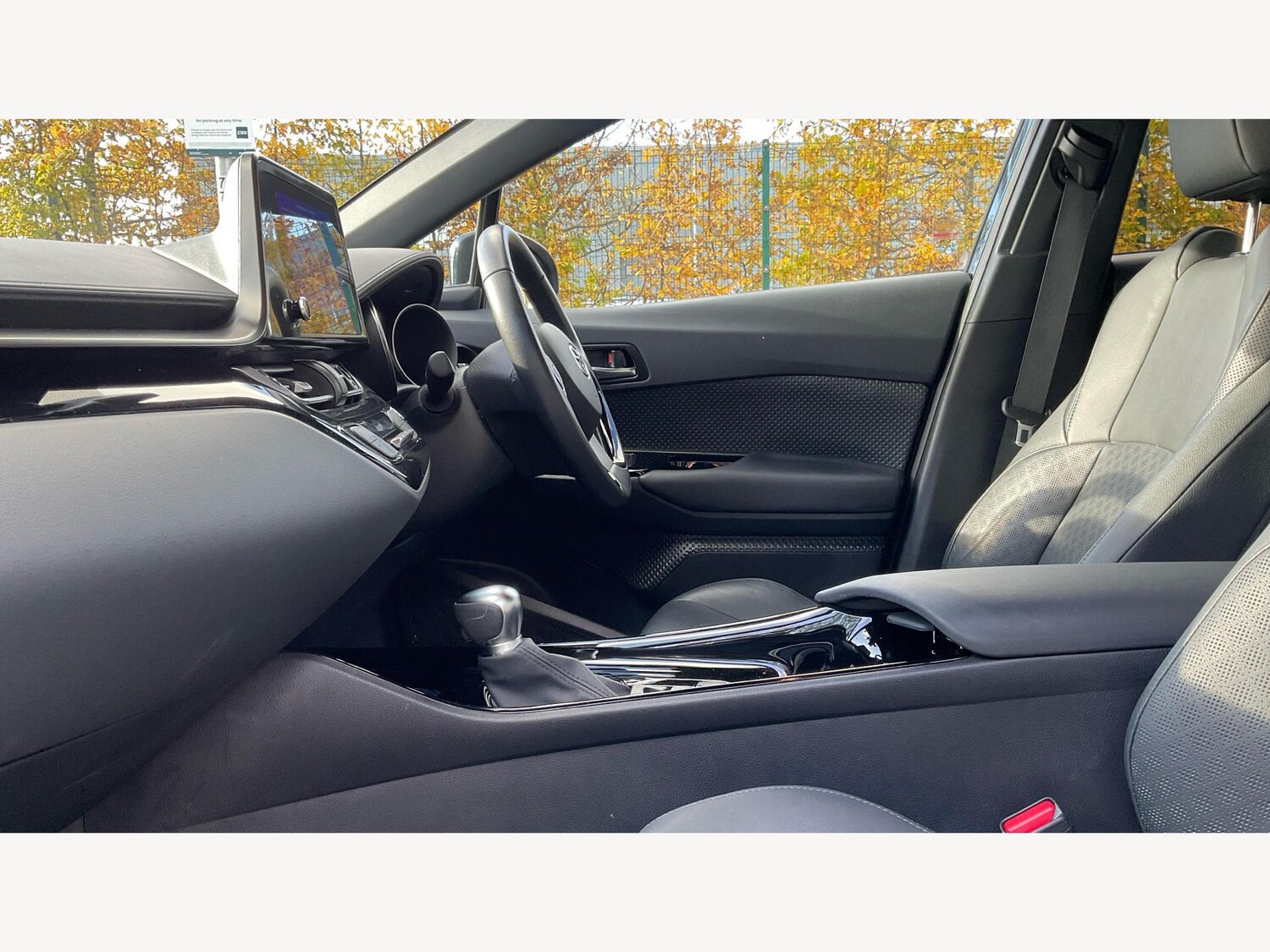 Used Toyota C-HR 2023 for sale - 76260302: Photo 12