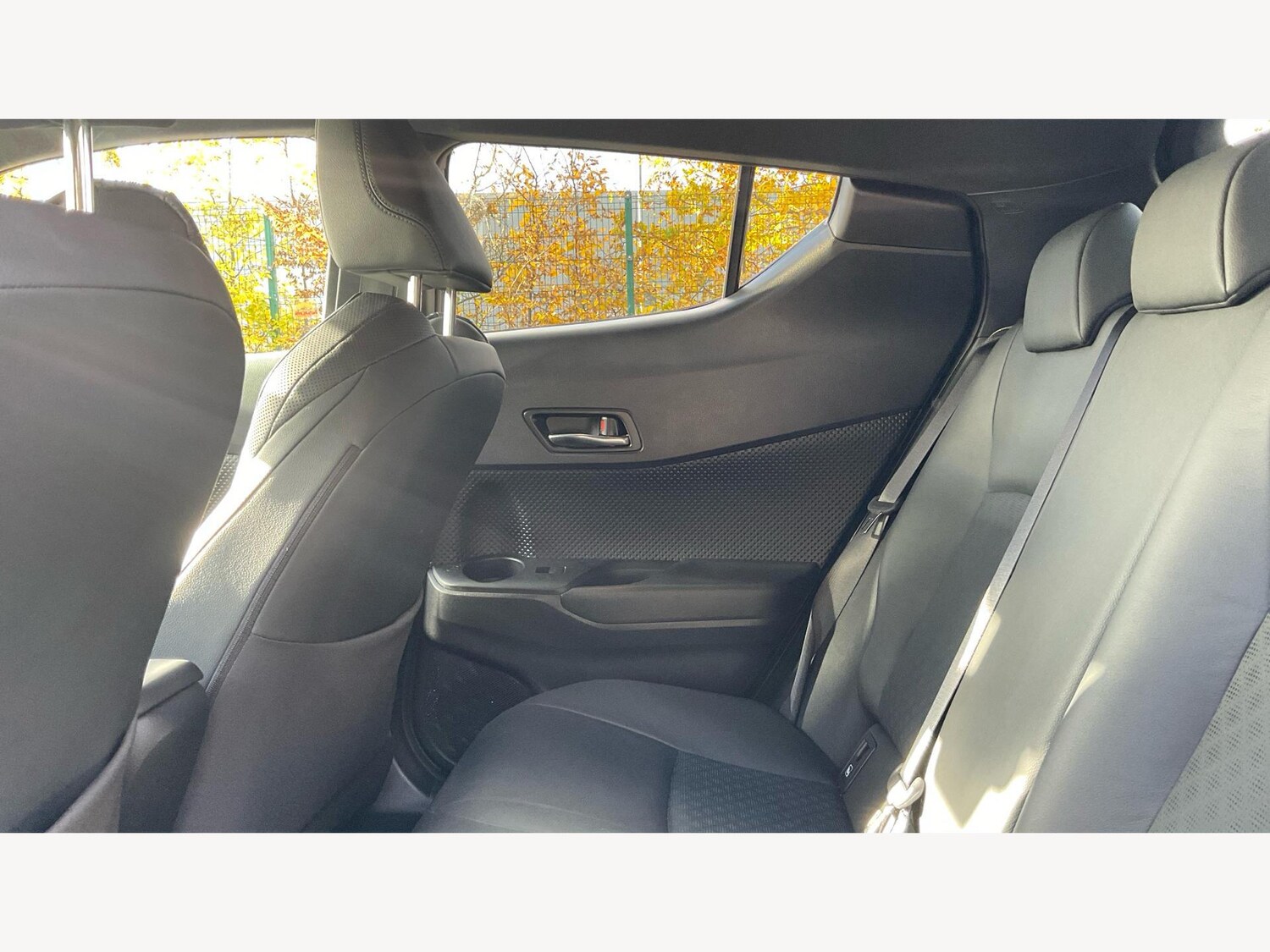 Used Toyota C-HR 2023 for sale - 76260302: Photo 15